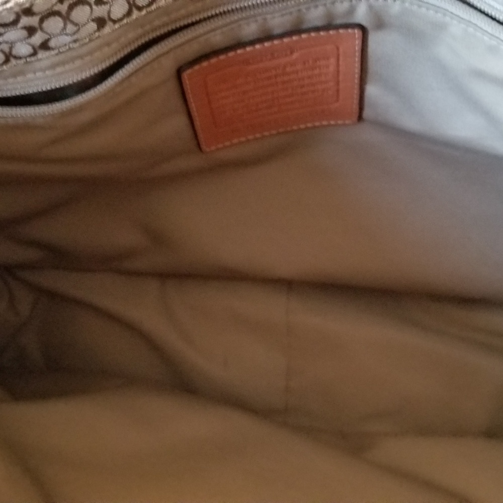 Coach - Picture 3 of 7